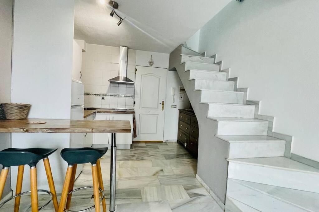 Atico Con Bonita Vista. En Urbanizacion Privada.! Lejlighed Estepona Eksteriør billede