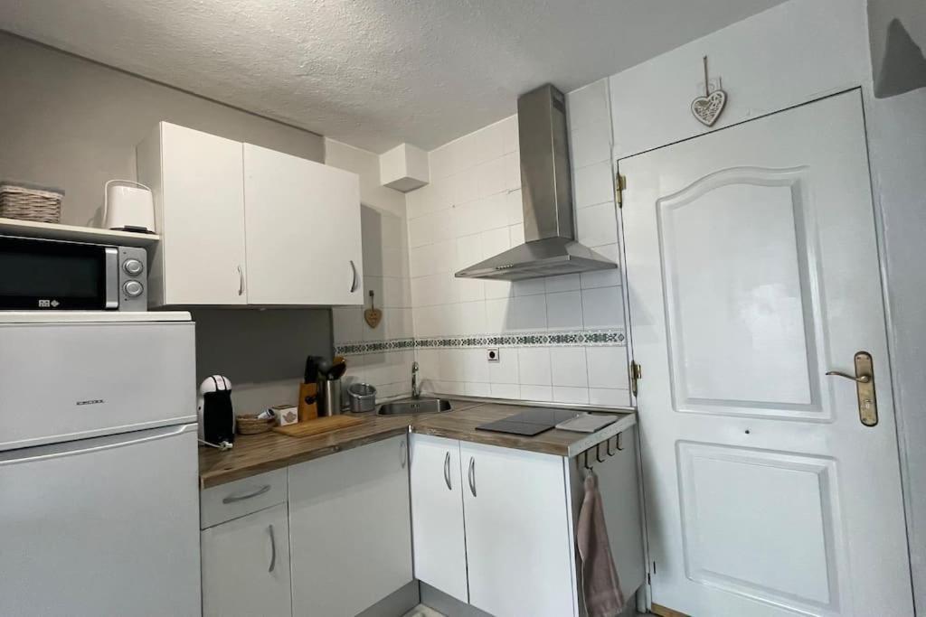 Atico Con Bonita Vista. En Urbanizacion Privada.! Lejlighed Estepona Eksteriør billede